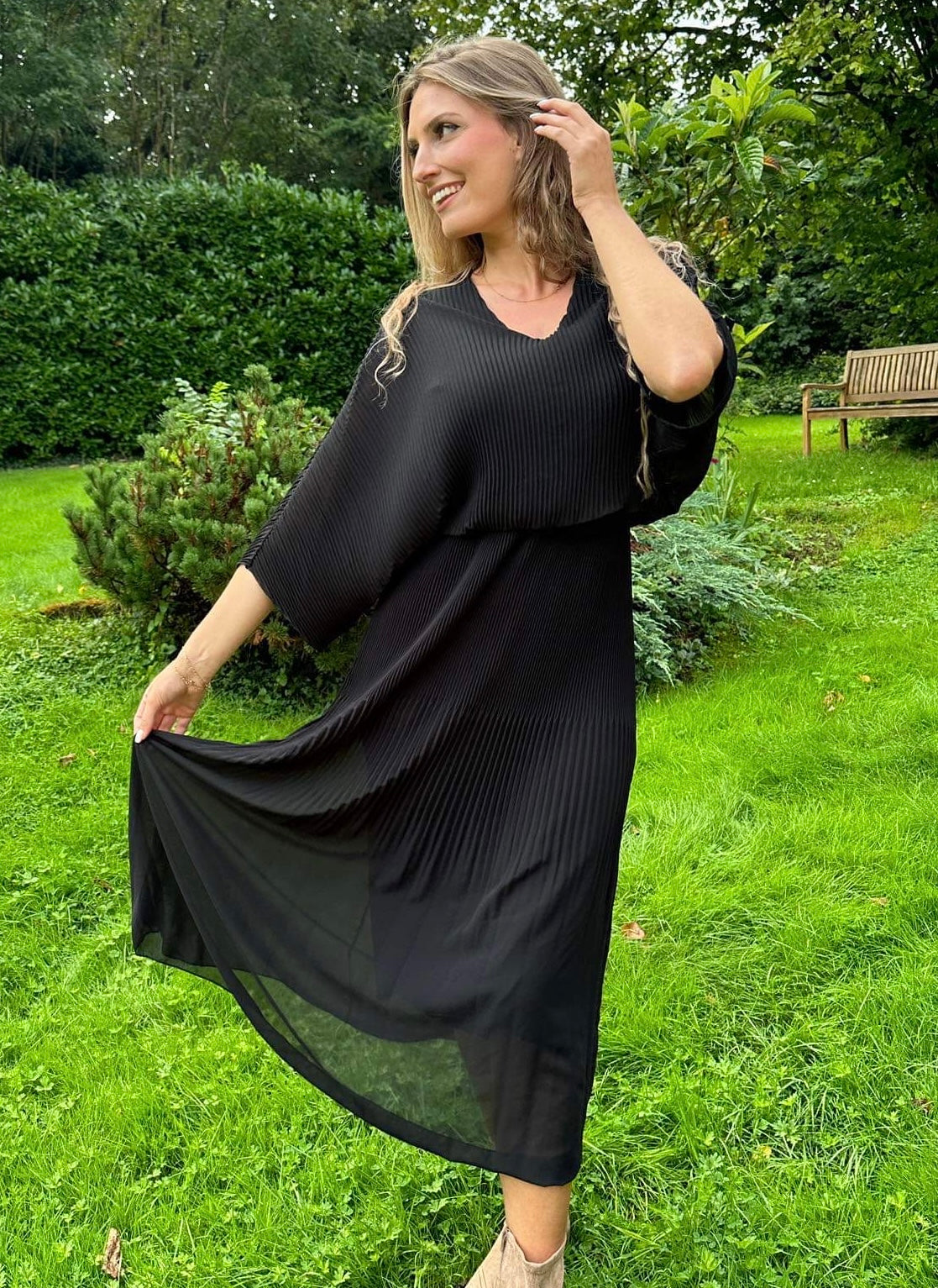 robe noir Sabrina