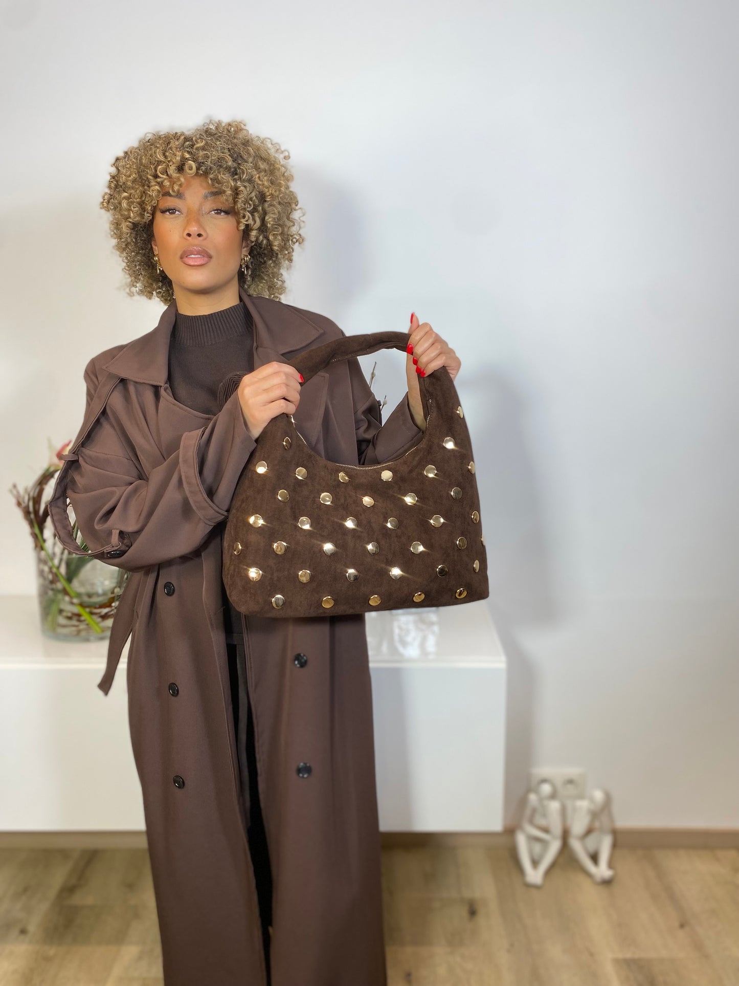 Sac brun clouté doré