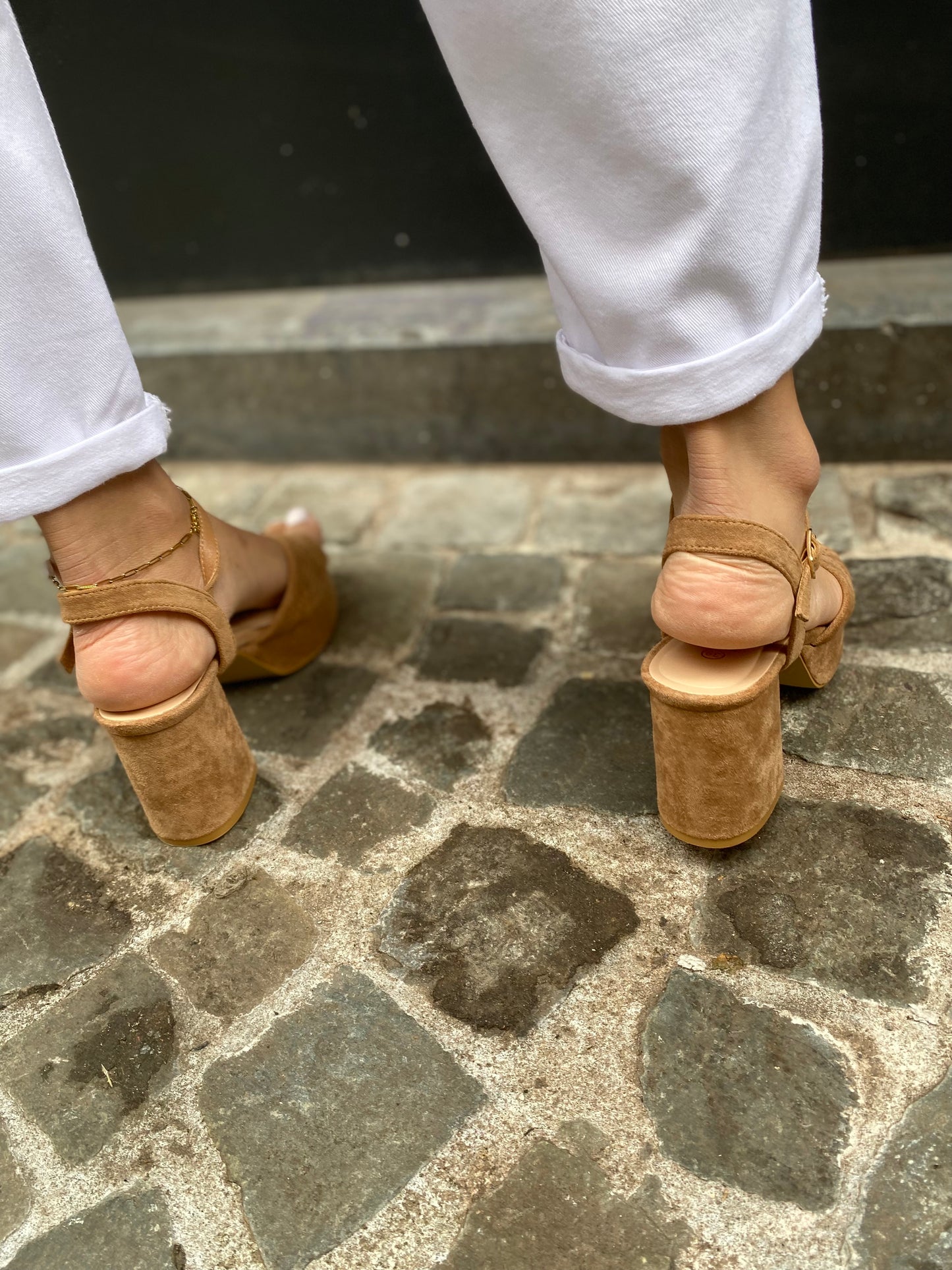 Sandales talons beige