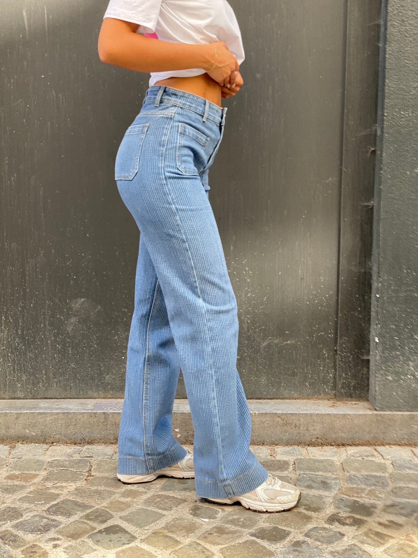 Jeans line