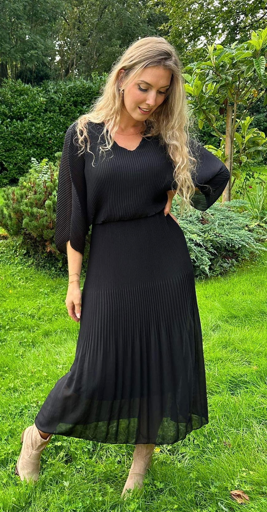 robe noir Sabrina
