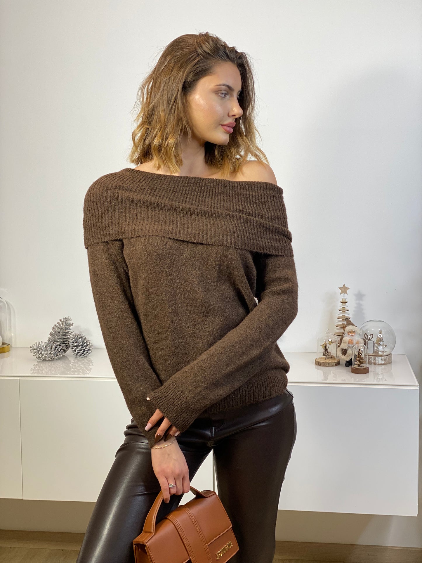 Pull Brigitte brun