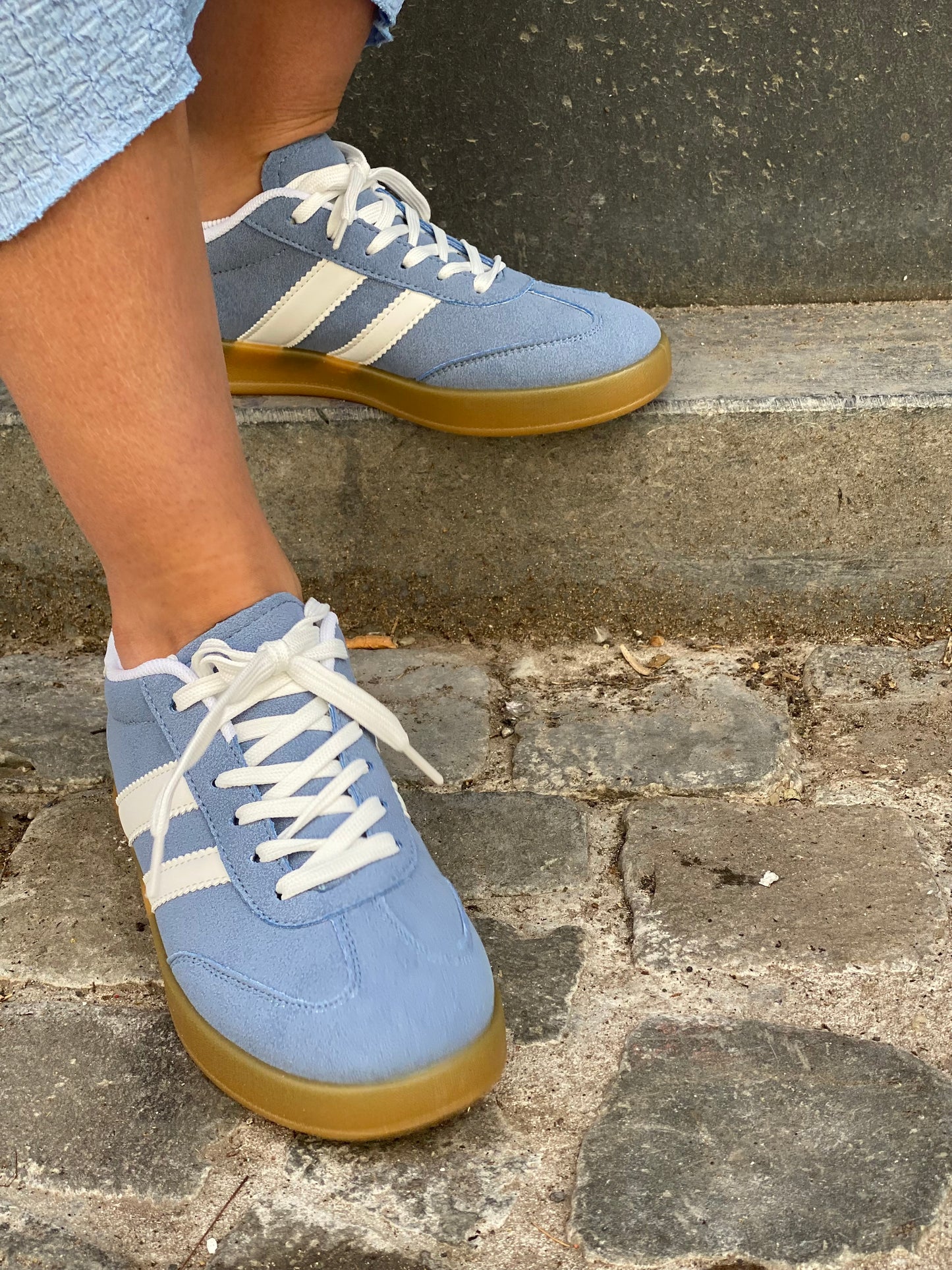 Basket bleu