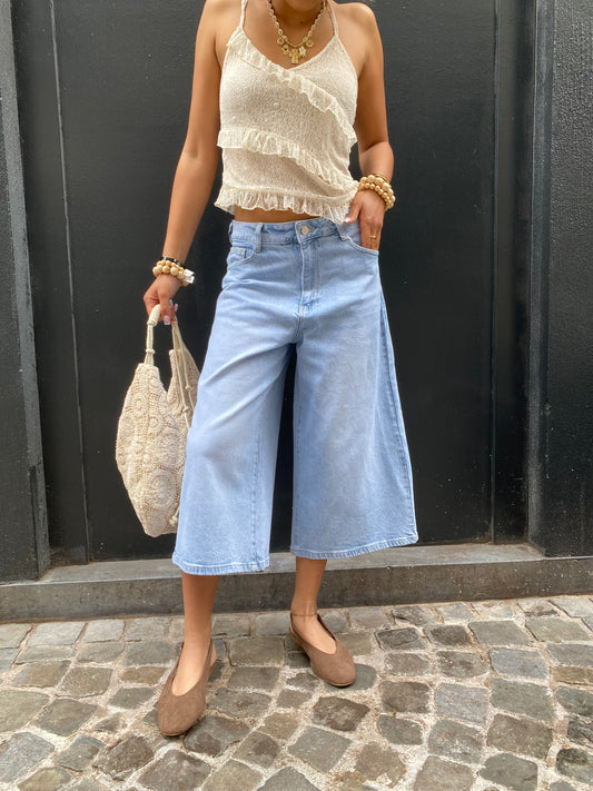 Bermuda Jean, Eliane