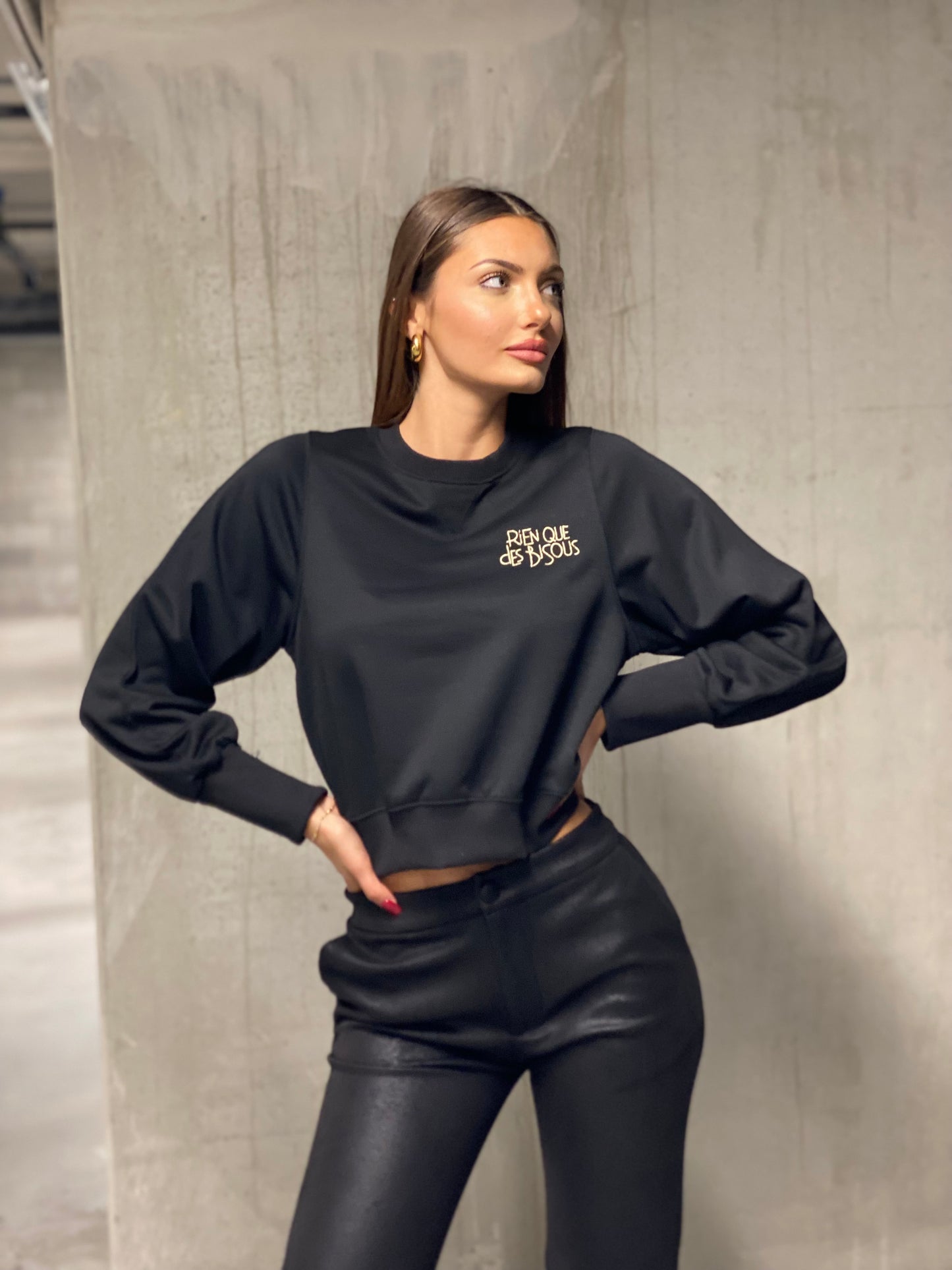Sweat-shirt. Bisous