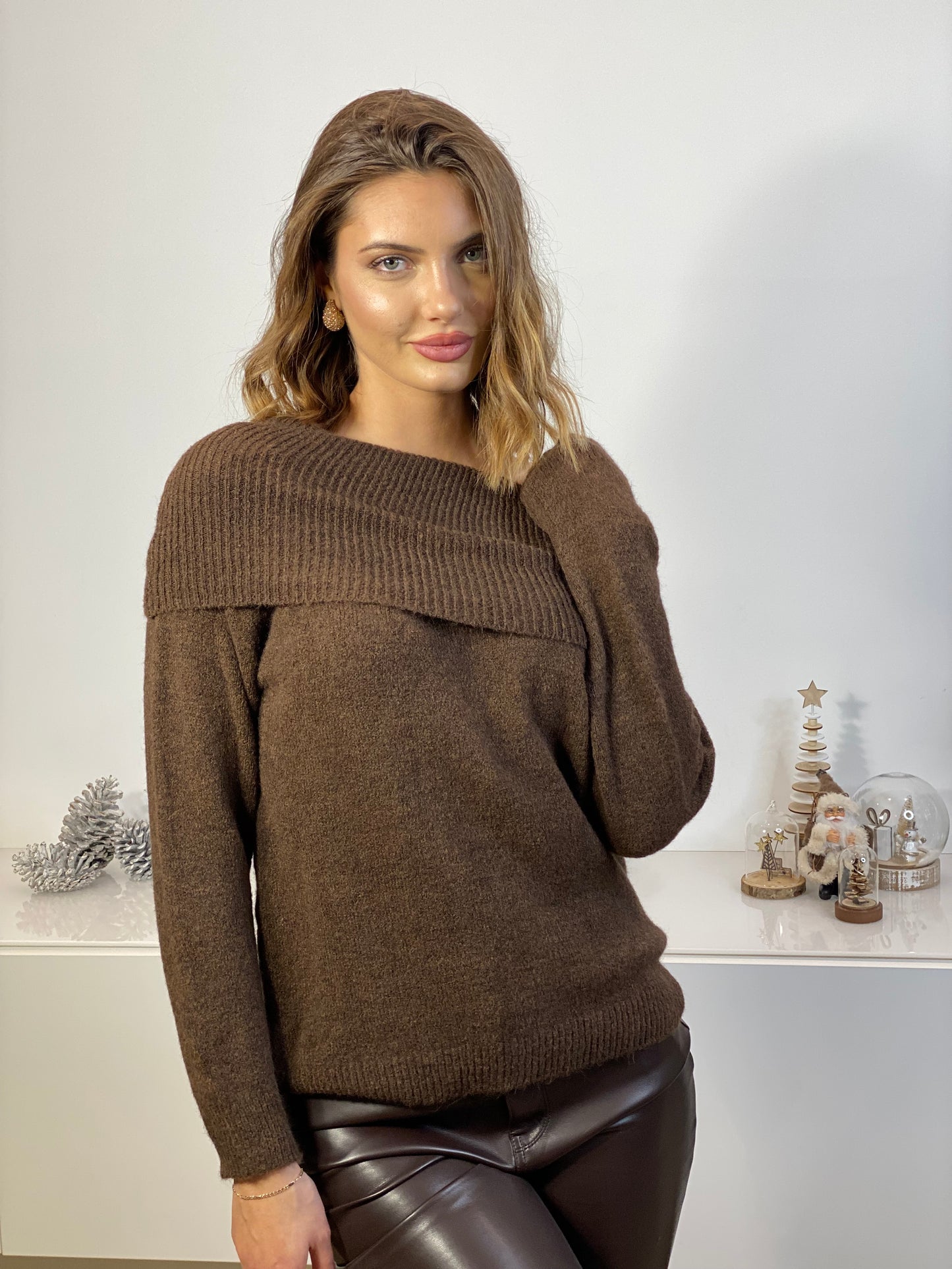 Pull Brigitte brun