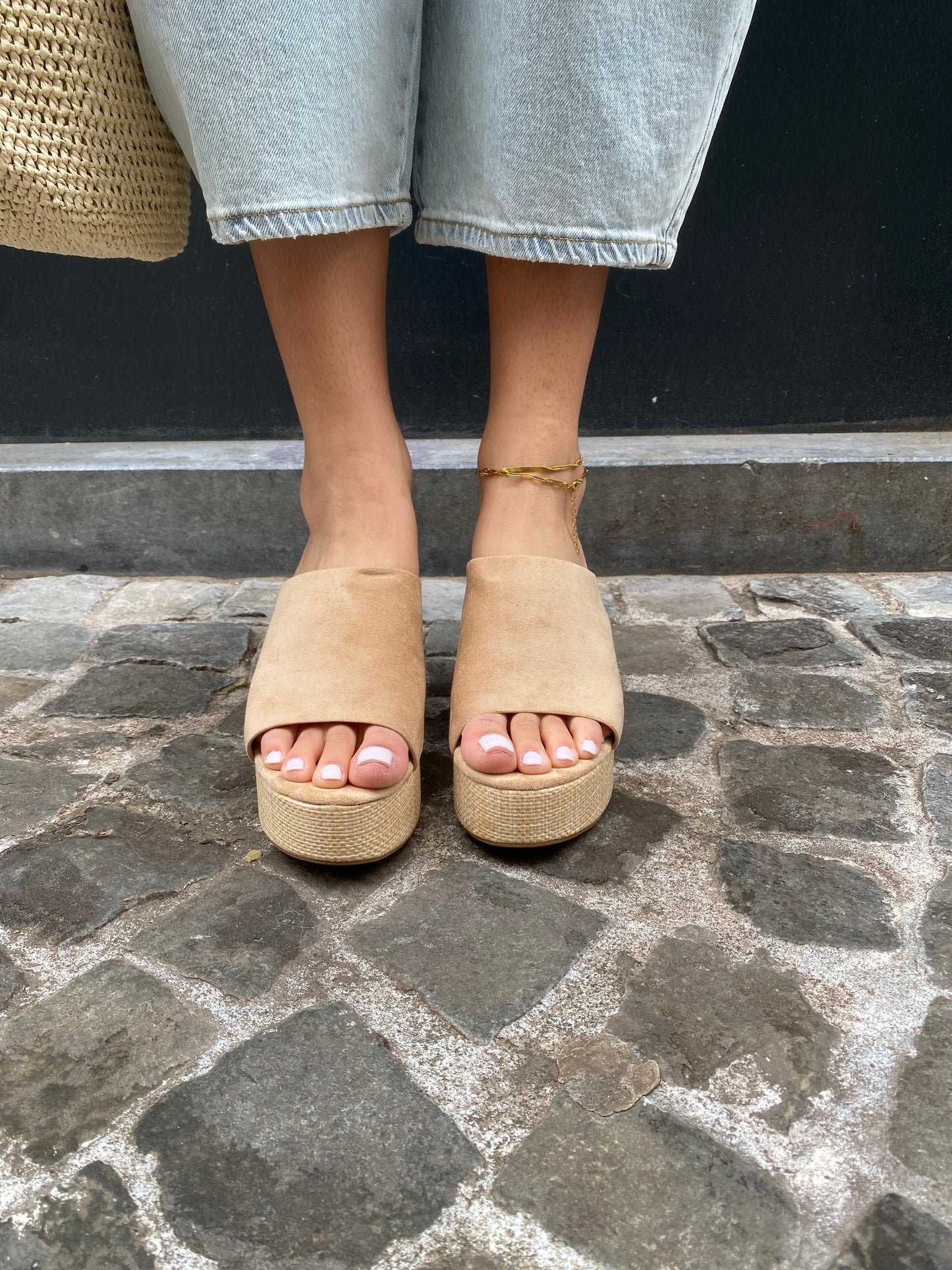 Talons, compensés, raphia