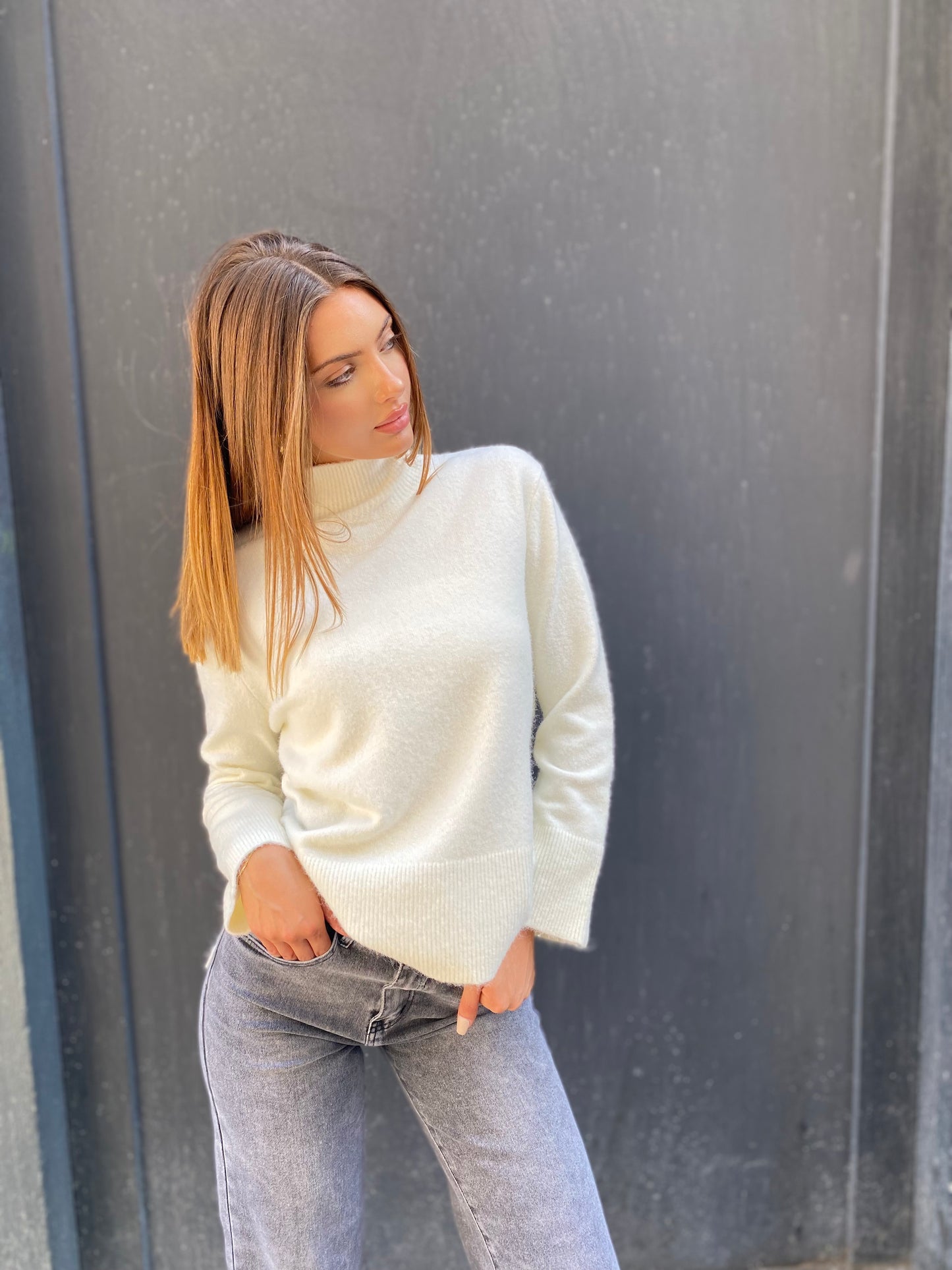Pull blanche