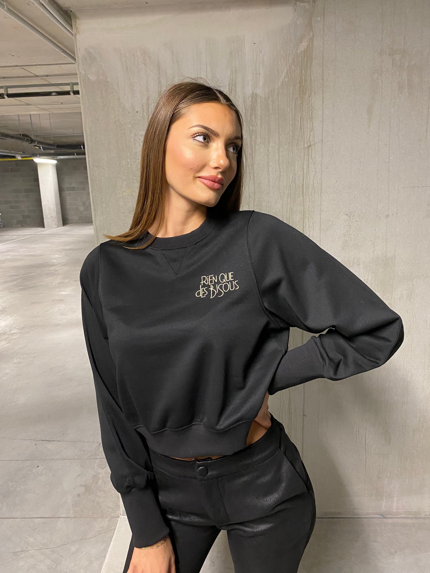 Sweat-shirt. Bisous