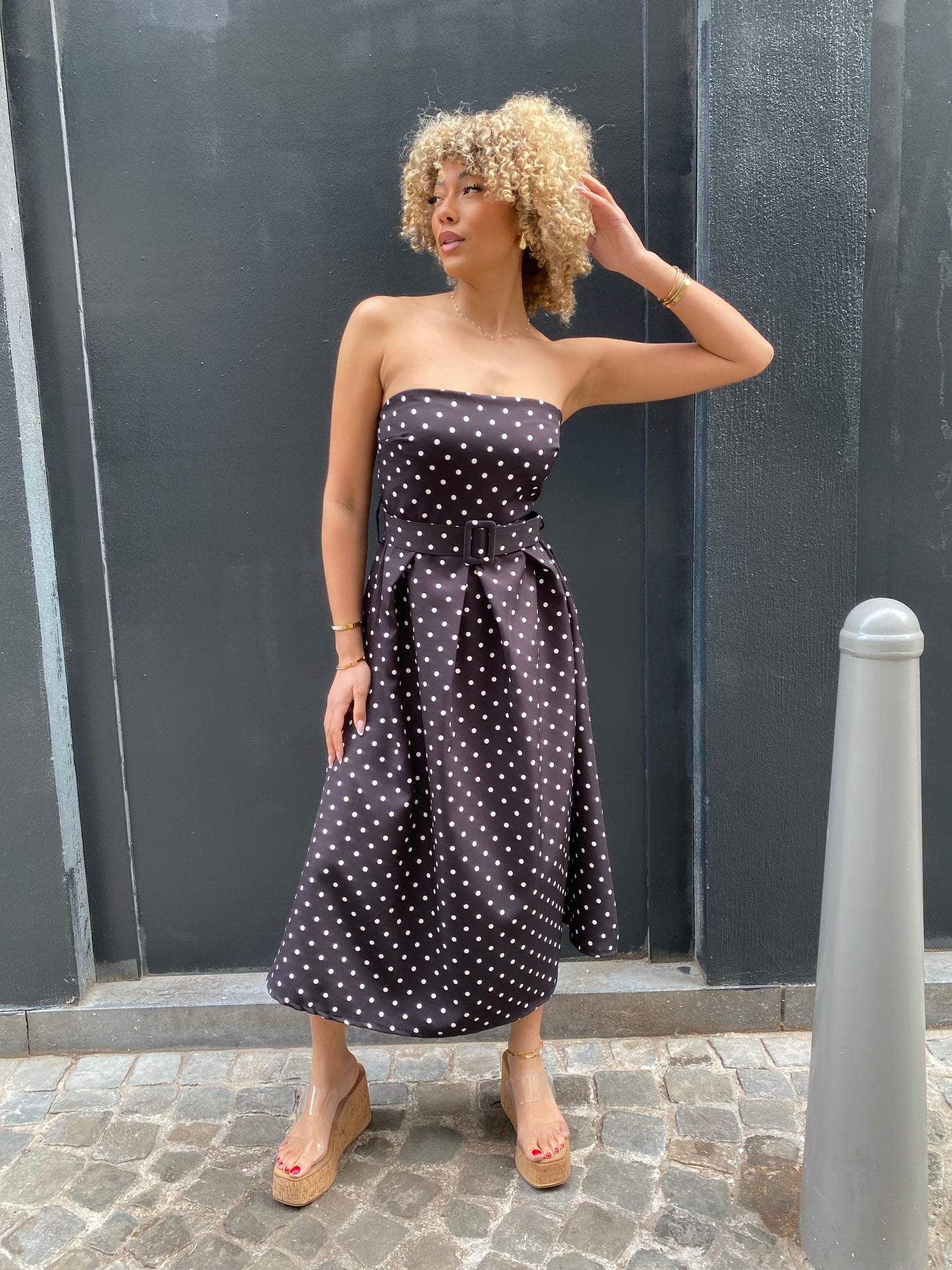 Robe iris à petits pois