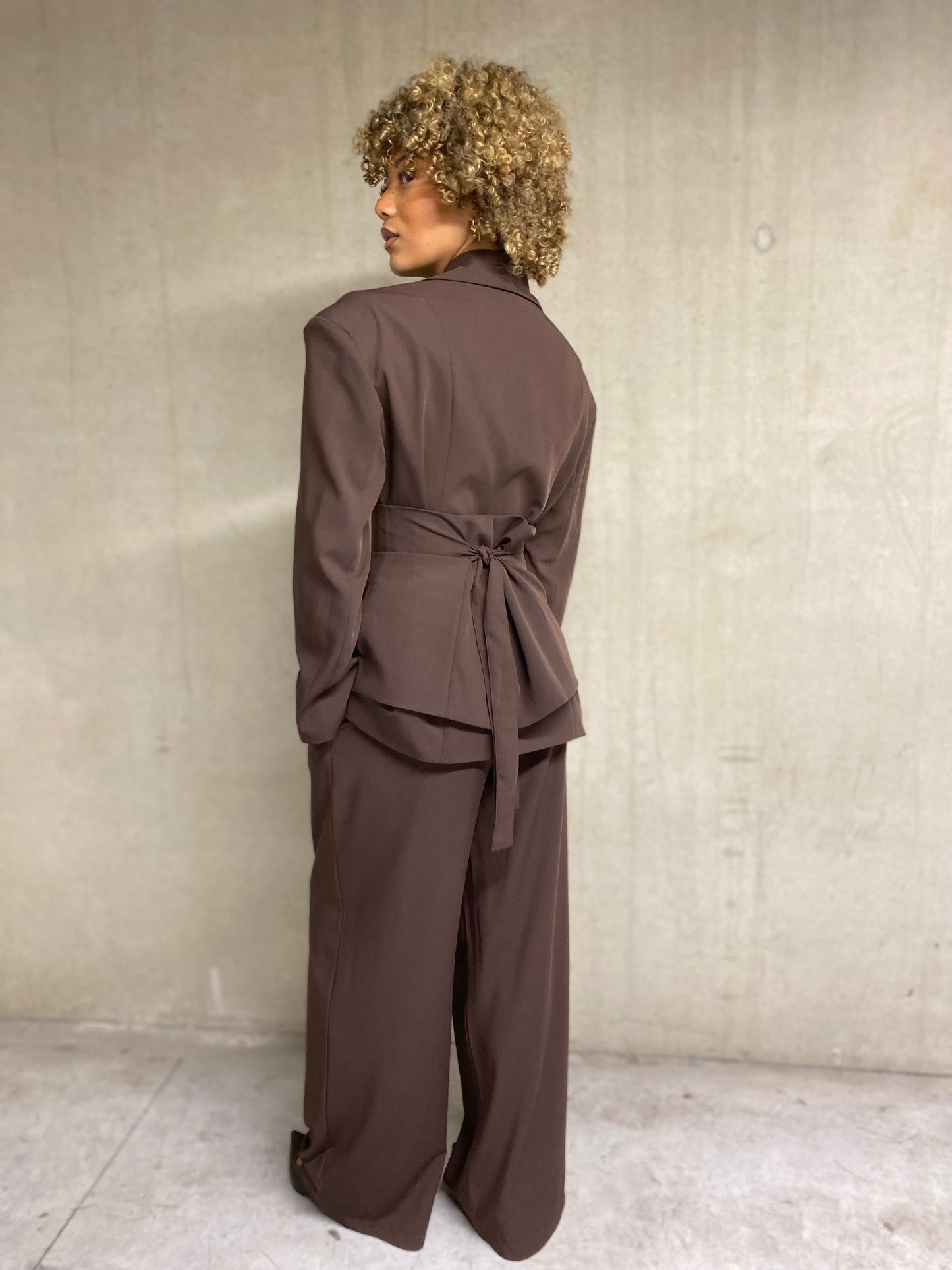 Ensemble tailleur, trois pièces Kenza  chocolat