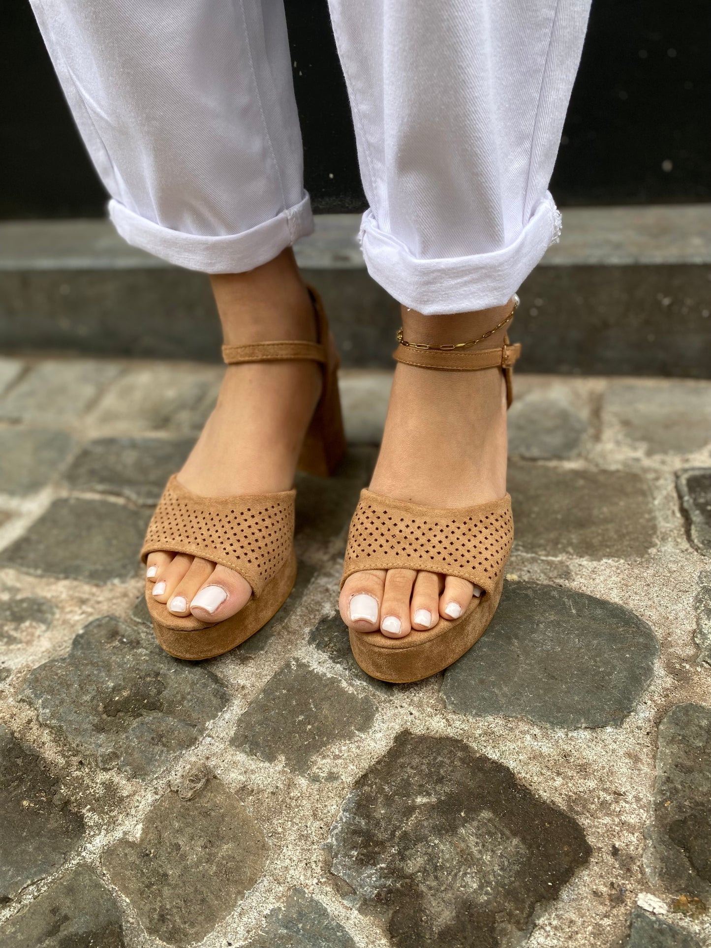 Sandales talons beige