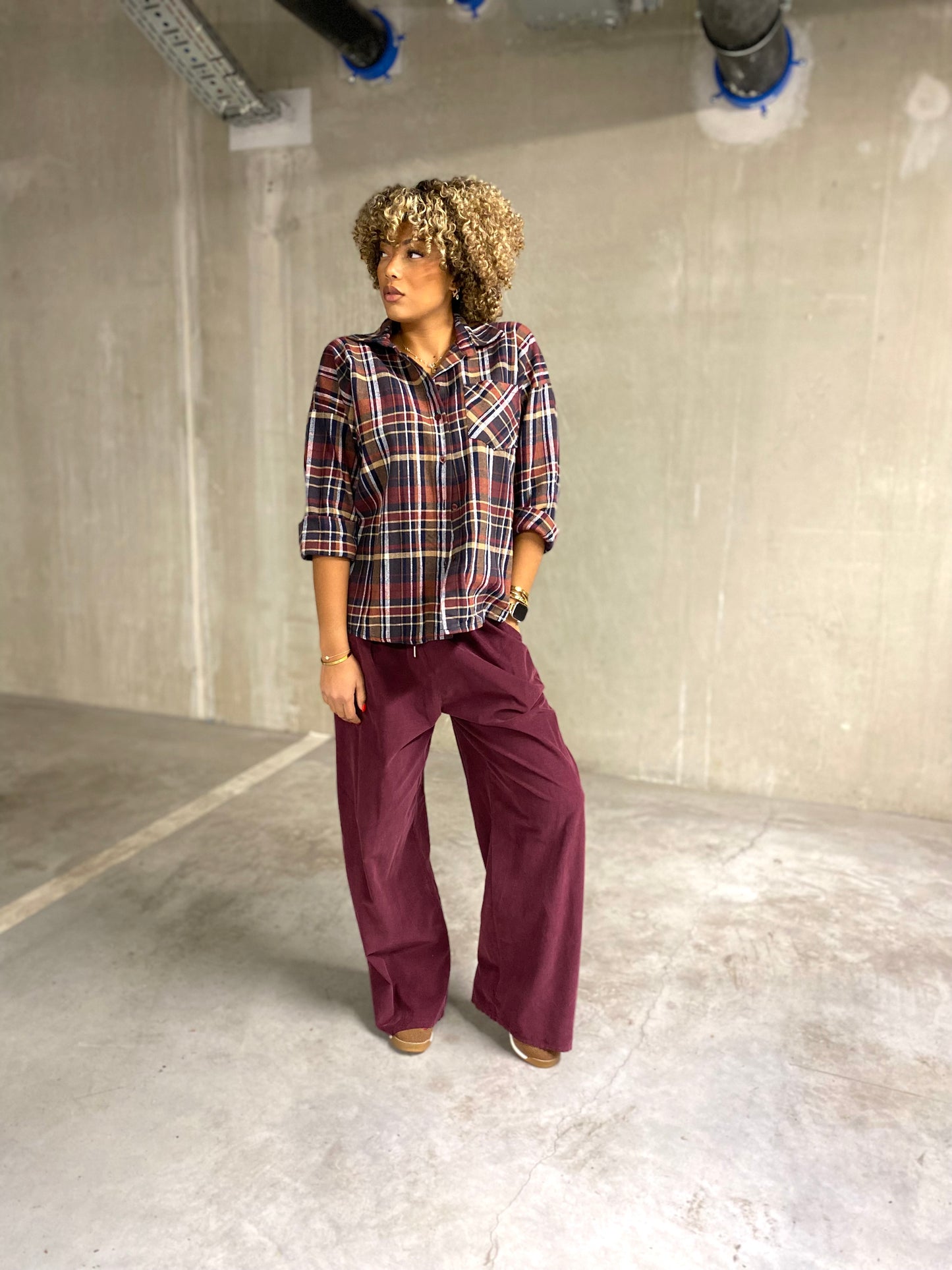 Pantalon lara velours bordeaux