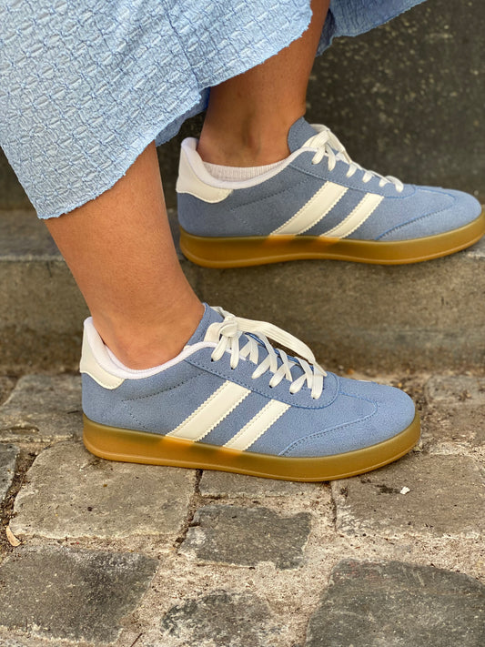 Basket bleu